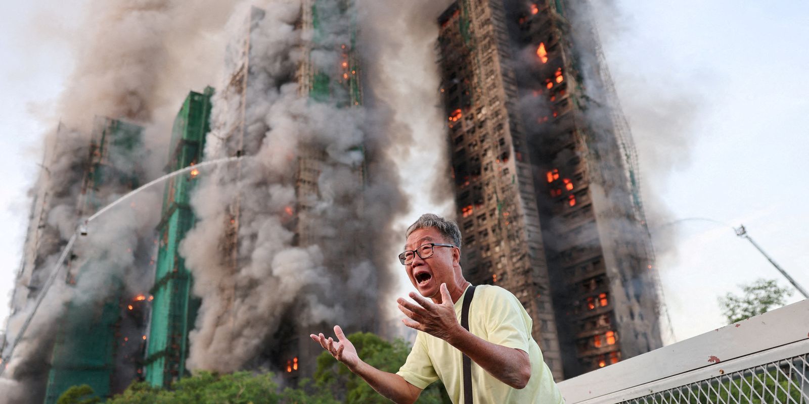 Incêndio em prédios de Hong Kong deixa pelo menos quatro mortos